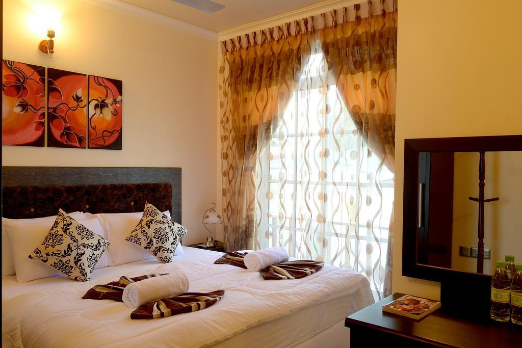 Lily Rest Maldives Hotel остров Маафуши Екстериор снимка