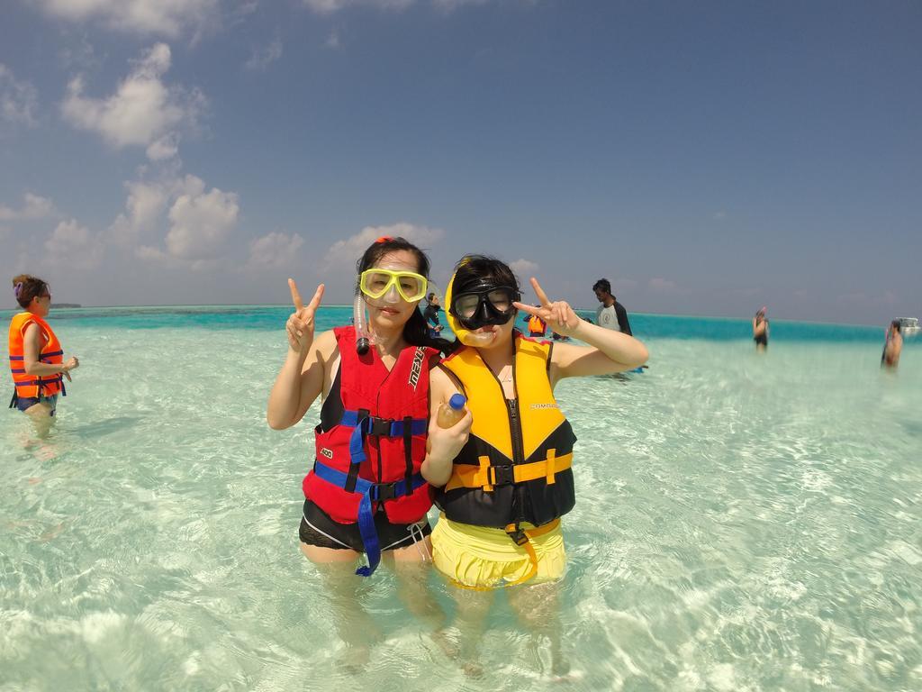 Lily Rest Maldives Hotel остров Маафуши Екстериор снимка