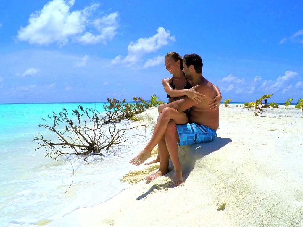 Lily Rest Maldives Hotel остров Маафуши Екстериор снимка