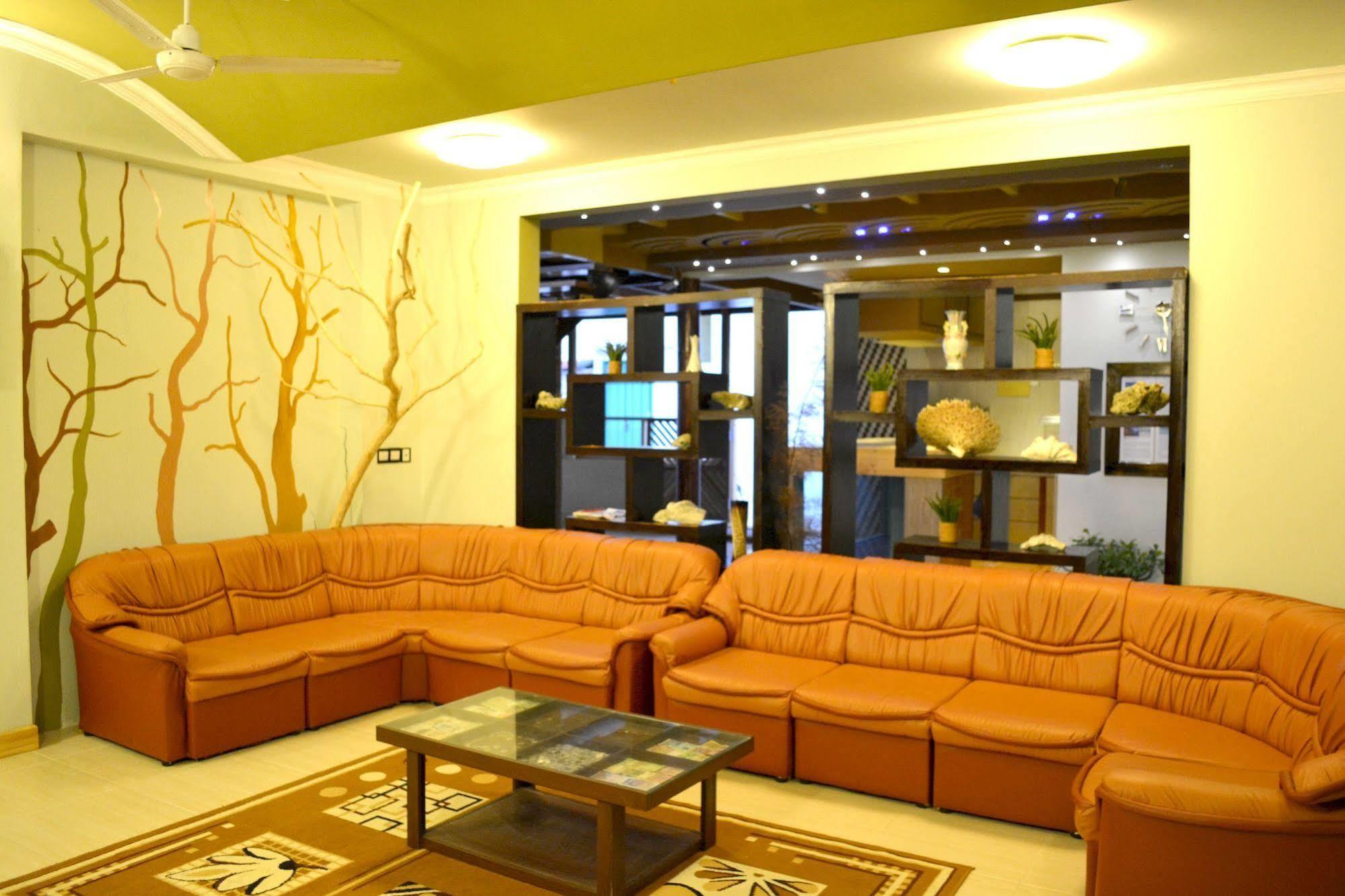 Lily Rest Maldives Hotel остров Маафуши Екстериор снимка