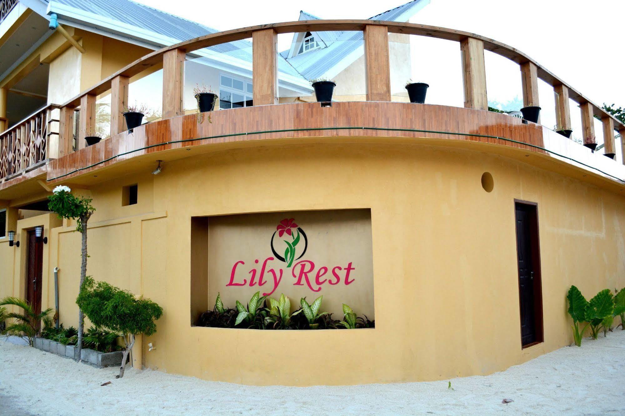 Lily Rest Maldives Hotel остров Маафуши Екстериор снимка